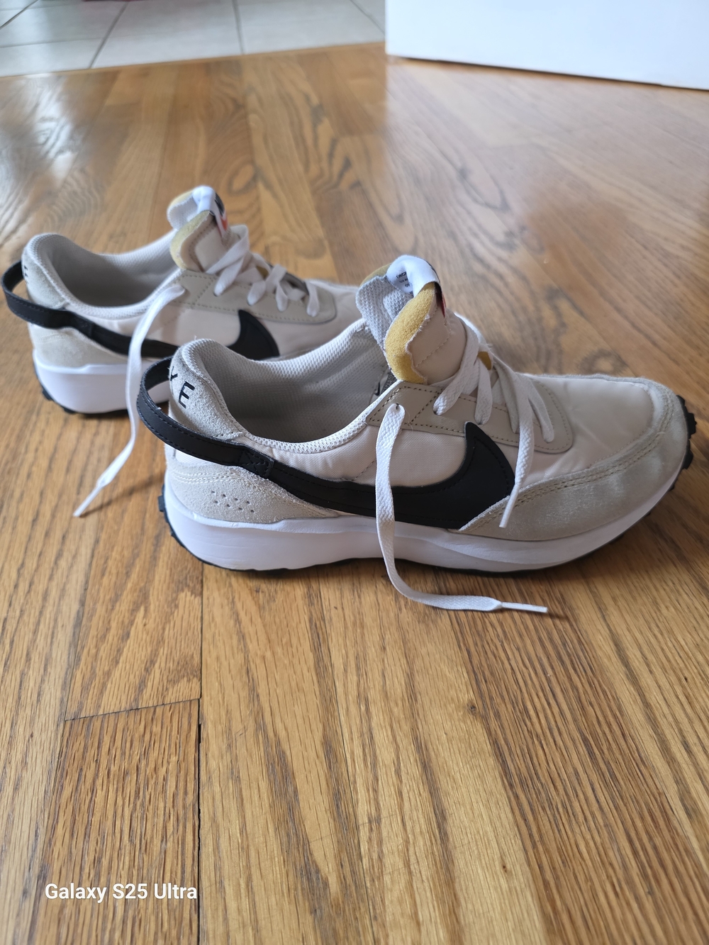 Nike Womens Beige and Black Waffle Debut Sneakers